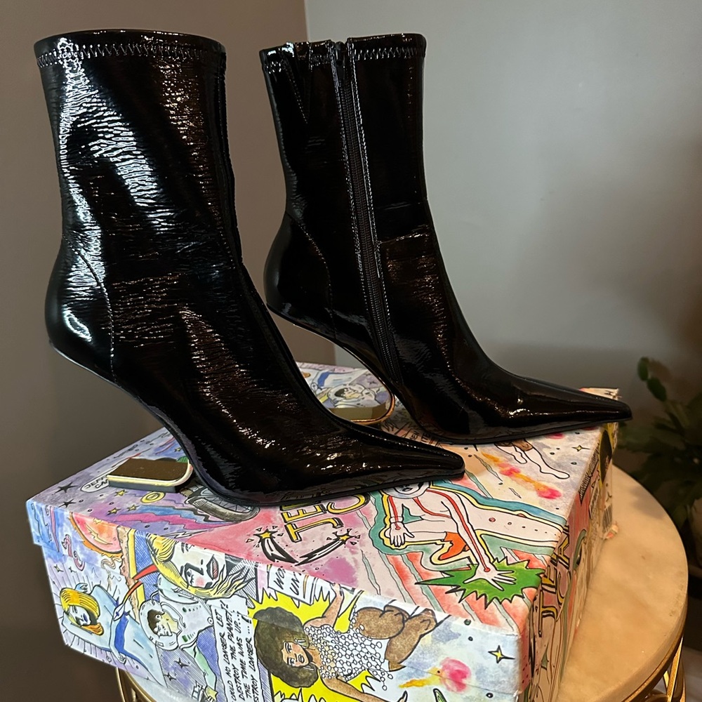 Jeffery Campbell Black/ Gold Patent Compass Pointed Toe Bootie -9.5.